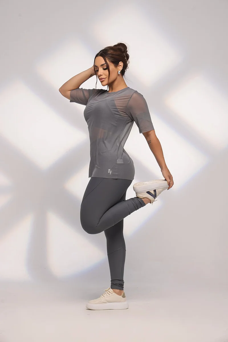 Calça Legging Fitness Levanta Bumbum Recortes Que Valorizam A Silhueta Grafite