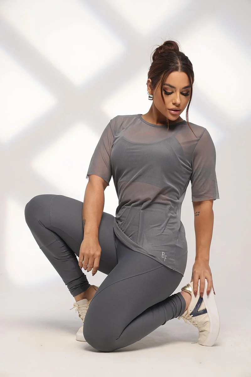 Blusa Tule Cinza Grafite